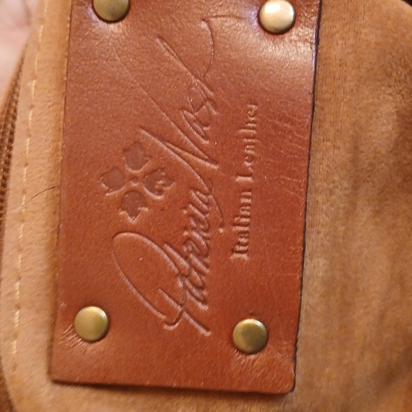 Patricia Nash Tan, Italian Leather Shoulder Bag - Picture 2 of 8